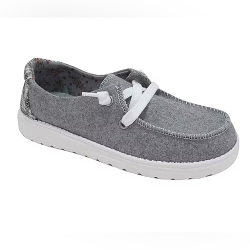 Women’s slip on boat shoes